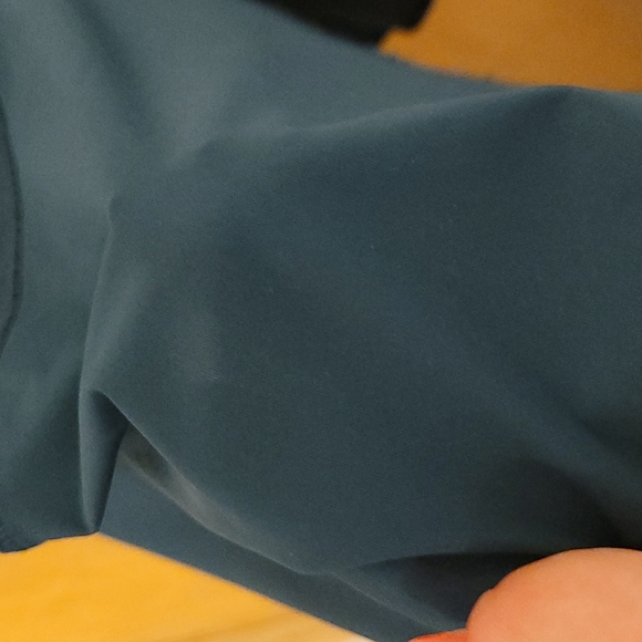 Lululemon bra and tank. - Picture 3 of 4